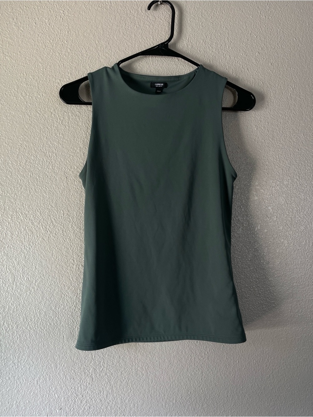 Express Women's Sleeveless Shell Top in Dark Green